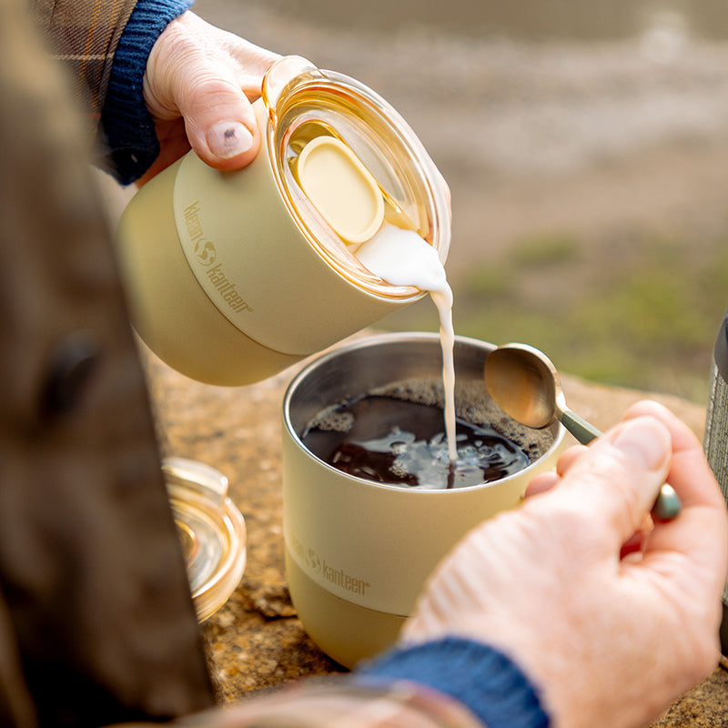 slide-lid-v5 8oz_rise_lowball_waxyellow_coffee_cream_pour_square.jpg