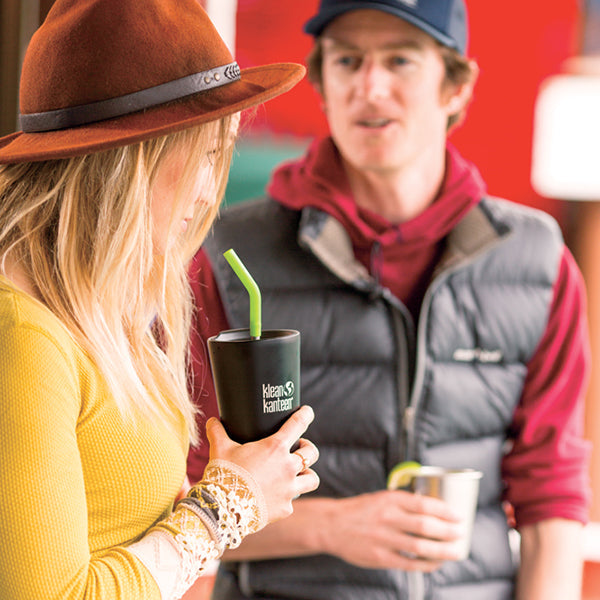 tumbler-straw-lid-with-straw-d1 K16VSSC-SB-guy-girl_style_9a499e23-5b7a-4a0d-b42e-d1b4b02627b2.jpg
