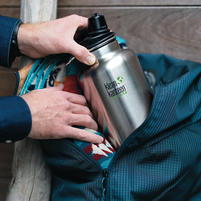 tkwide-chug-cap-e6 K64TKWSSL-BS-Chug-Cap-Out-of-Duffle_lifestyle.jpg