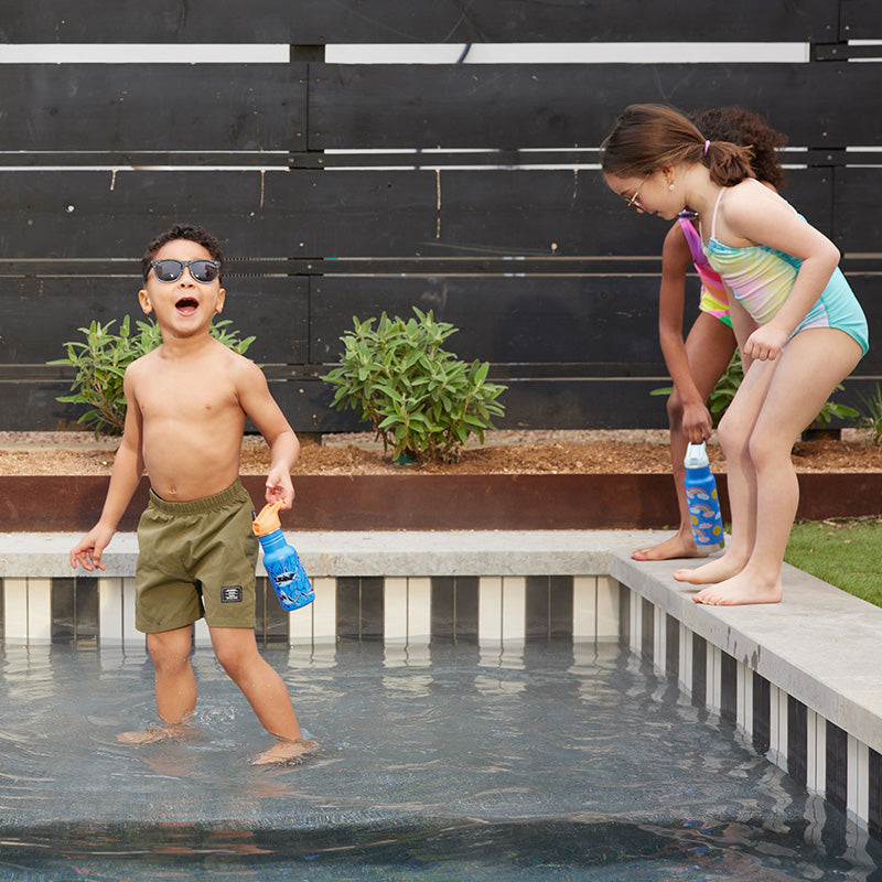 12oz-kid-s-classic-with-flip-seal-sport-cap-c2 kid_sport_flip_seal_12oz_boy_pool_square.jpg