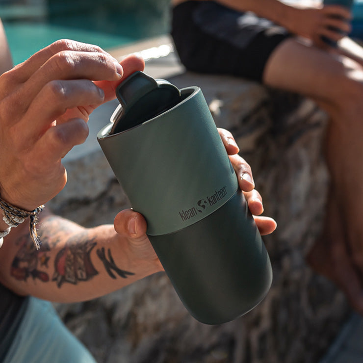 flip-lid-v2 rise_flip_lid_small_tumbler_open.jpg