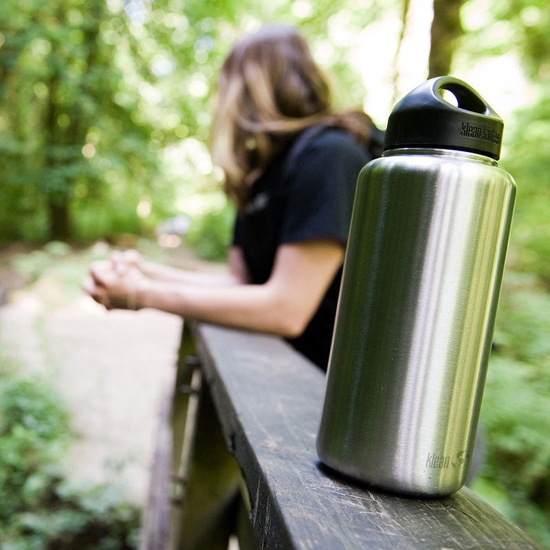 40oz-wide-with-loop-cap-t3 wide_40oz_bottle_bridge_closeup_square.jpg